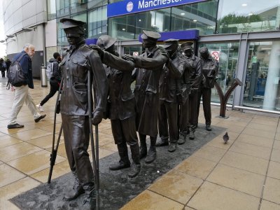 Piccadilly sculpture.jpg