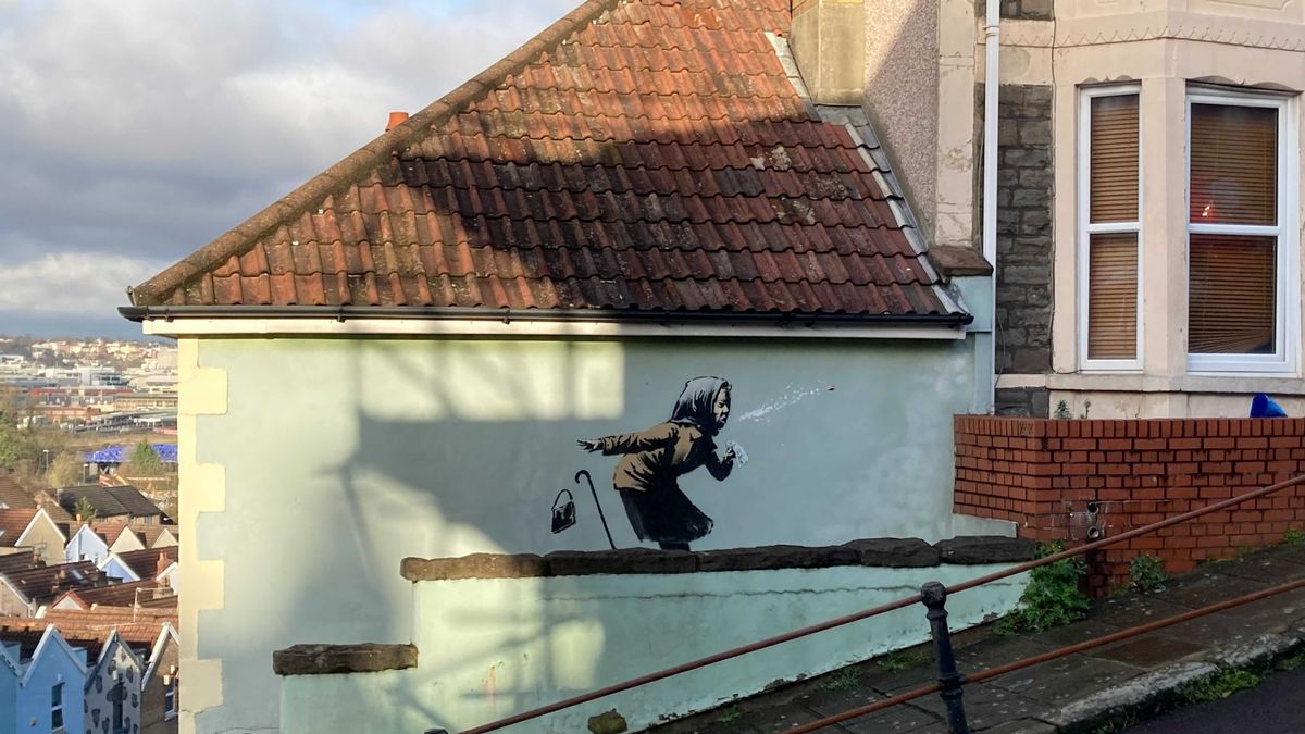 0_Banksy-style-mural-Vale-Street-Bristol.jpg