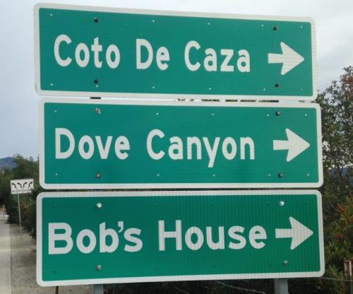 California-city-removes-mysterious-Bobs-House-road-sign.jpg