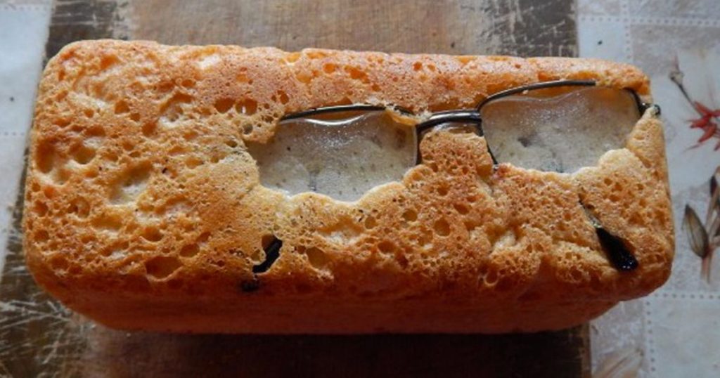 MAIN-Baker-finds-his-glasses-baked-into-bread-1-1024x538.jpg