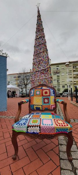 Worlds-largest-crocheted-Christmas-tree-made-in-Portugal.jpg